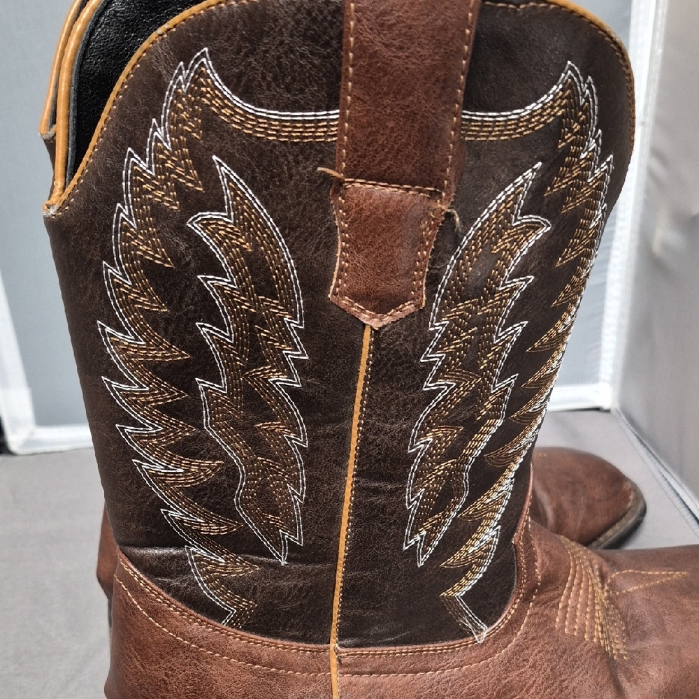 Ariat Two-Tone Western Boots - Picture 9 of 11